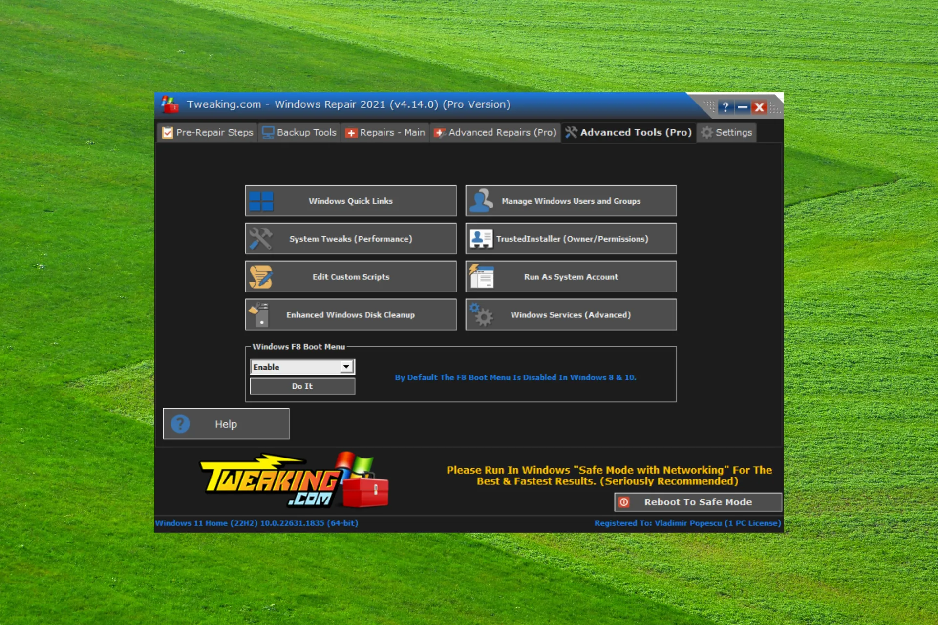 Tweaking Windows Repair PRO - Reparaciones en progreso Tweaking Windows Repair PRO - Proceso de reparación en ejecución con log en tiempo real sobre Windows 10