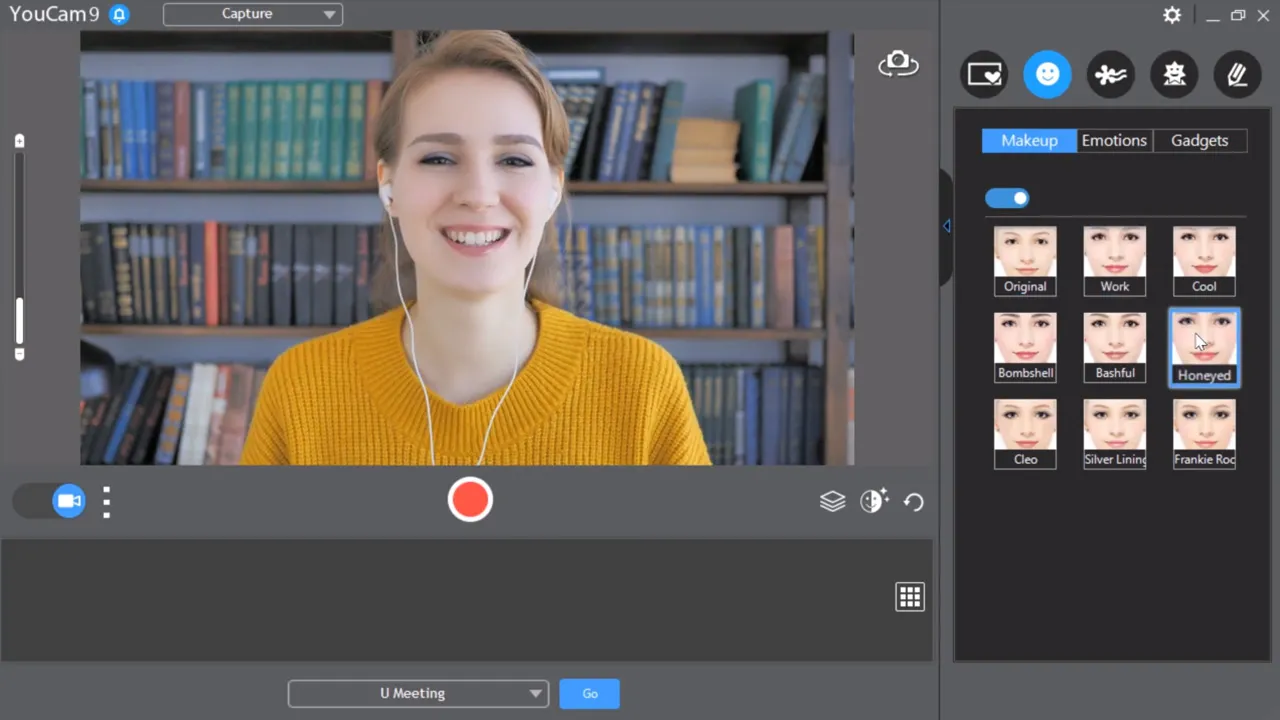 CyberLink YouCam Deluxe - Efectos AR CyberLink YouCam Deluxe Full en Español - Efectos de realidad aumentada mostrando máscaras y accesorios 3D superpuestos sobre el rostro con seguimiento facial preciso